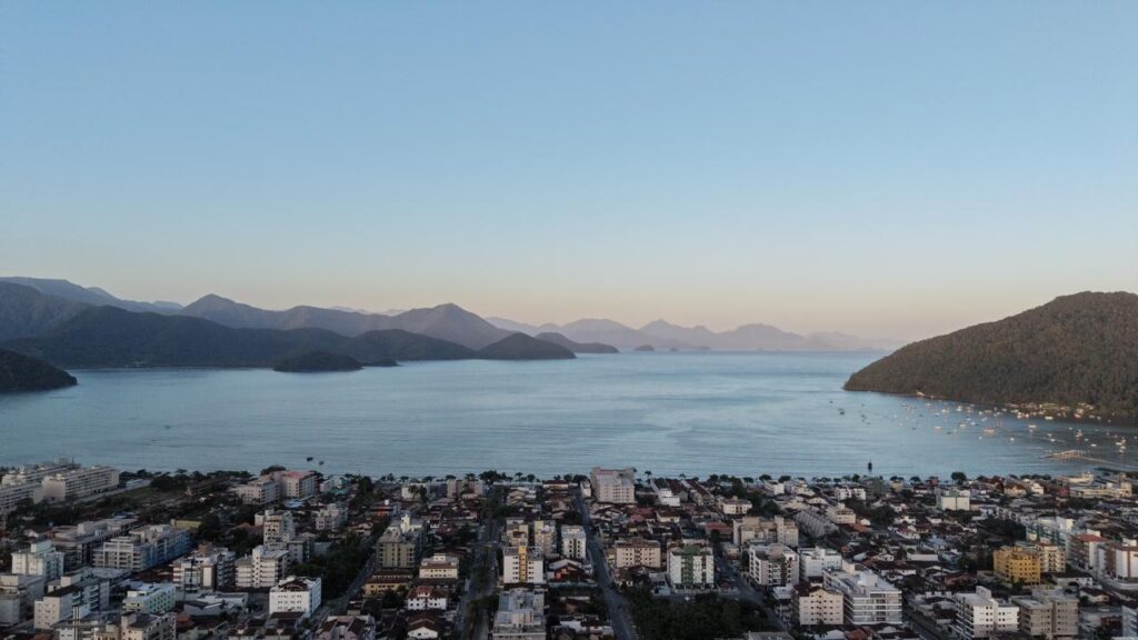 vista do itagua em ubatuba